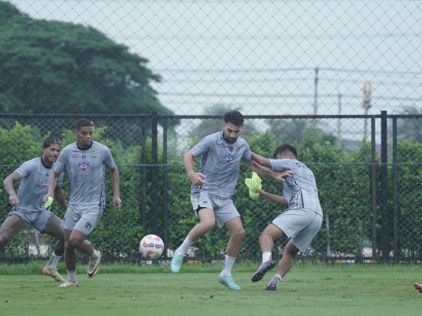 Frans Putros Siap Jalani Banyak Peran Sesuai Instuksi Pelatih